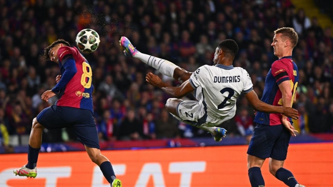 Denzel Dumfries Menjadi Man of the Match dalam Laga Imbang Barcelona vs Inter Milan di Liga Champions