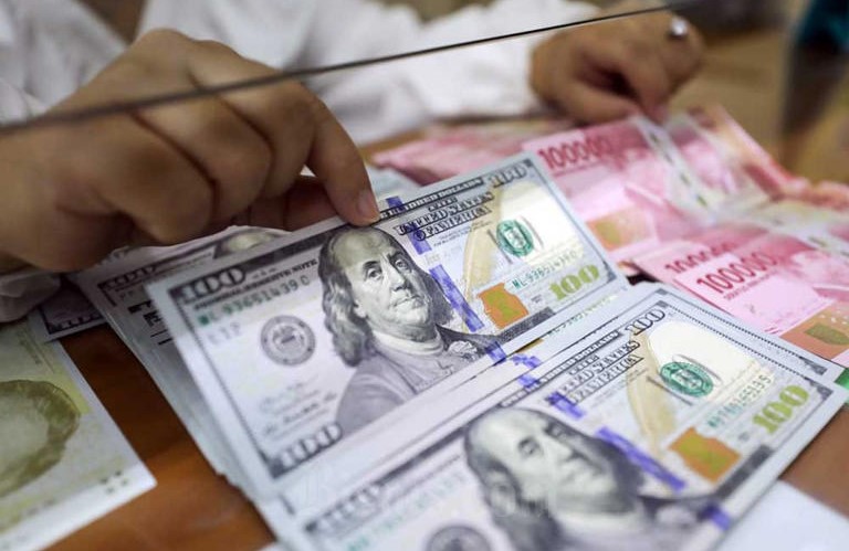 Rupiah Melemah, Cek Kurs Dolar Hari Ini di BCA, BRI, Mandiri, BNI