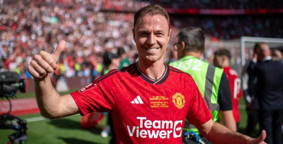 Jonny Evans Kembali Bimbing Talenta Muda Manchester United
