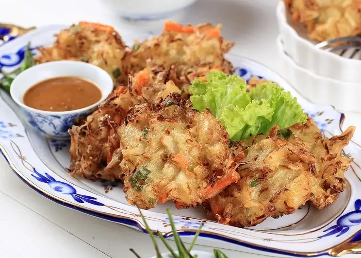 Rahasia Membuat Bakwan Sayur Renyah dan Gurih, Kriuknya Tahan Lama