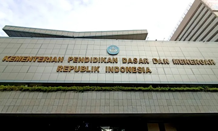 Kemendikdasmen Tegaskan Anggaran Pendidikan 2026 Naik, Tak Dipotong Program MBG