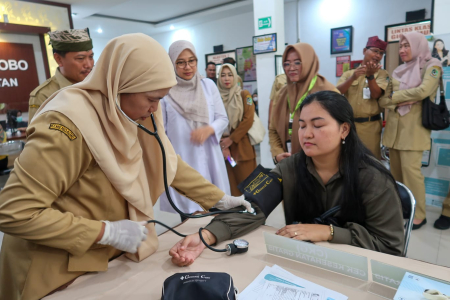 Evaluasi Layanan Cek Kesehatan Gratis: Upaya Strategis Kemenkes Tingkatkan Kualitas Pelayanan Kesehatan di Indonesia