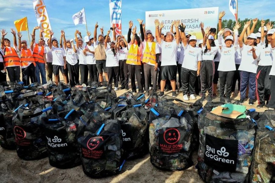 BNI Ajak Masyarakat Bersihkan Pantai Sanur Dan Berhasil Kumpulkan 423 Kilogram Sampah