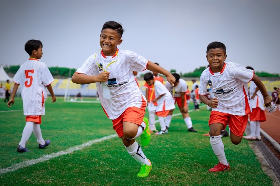 Freeport Indonesia Dukung Pembinaan Pesepak Bola Usia Dini lewat Freeport Grassroots Tournament 2025