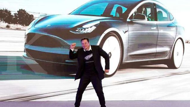 Pemegang Saham Tesla Tolak Paket Kompensasi Fantastis Elon Musk