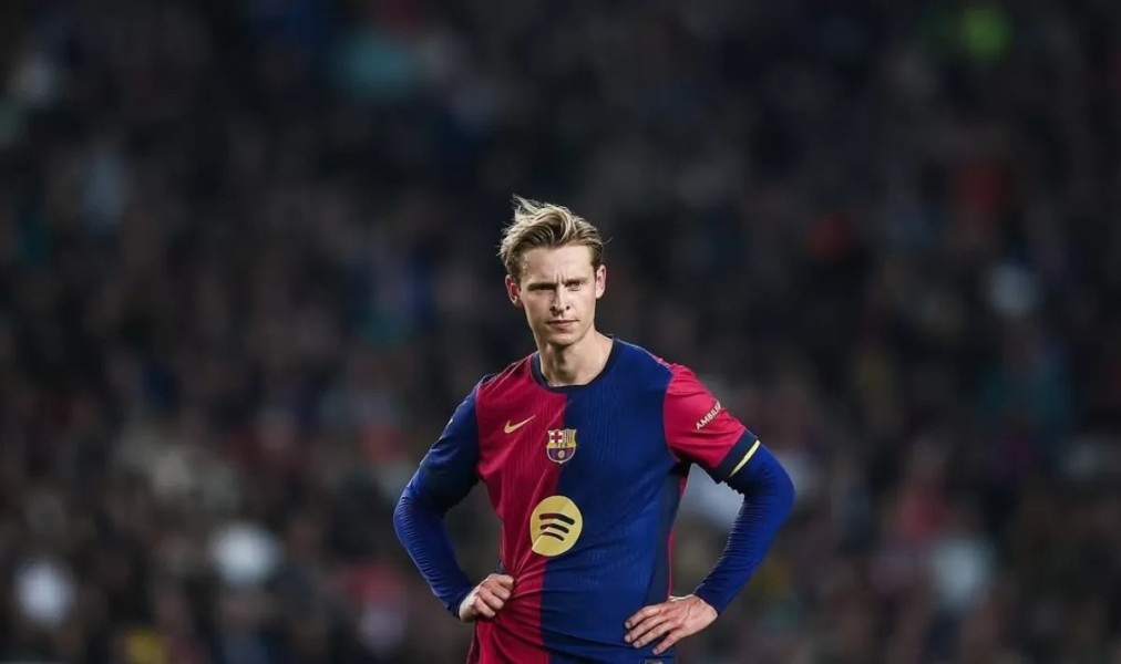 Misteri Masa Depan Frenkie de Jong: Bertahan di Barcelona atau Memilih Tantangan Baru di Premier League