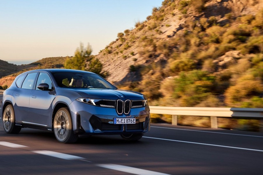 Permintaan Mobil listrik BMW iX3 2026 Melonjak, SUV Listrik Premium Ini Laris Manis