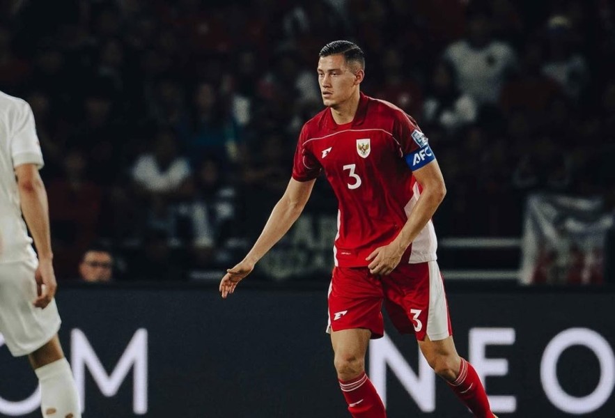 Makna di Balik Isyarat Patrick Kluivert kepada Jay Idzes dalam Laga Timnas Indonesia vs Bahrain