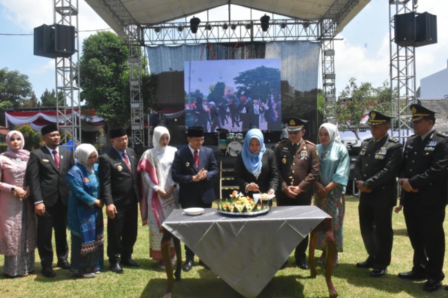 Digital & Hiburan: Tebingtinggi Luncurkan Aplikasi IDAMAN