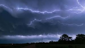 BMKG Imbau Warga Jatim Waspada Hujan Disertai Petir