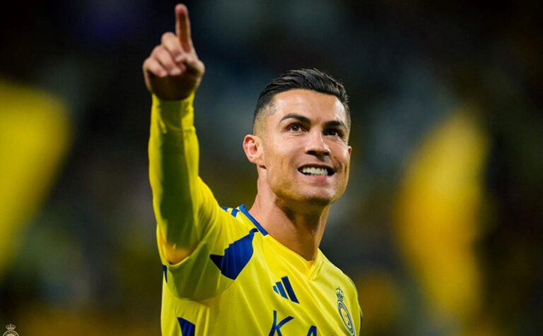 Cristiano Ronaldo Resmi Menjadi Pesepak Bola Miliarder Pertama Dunia