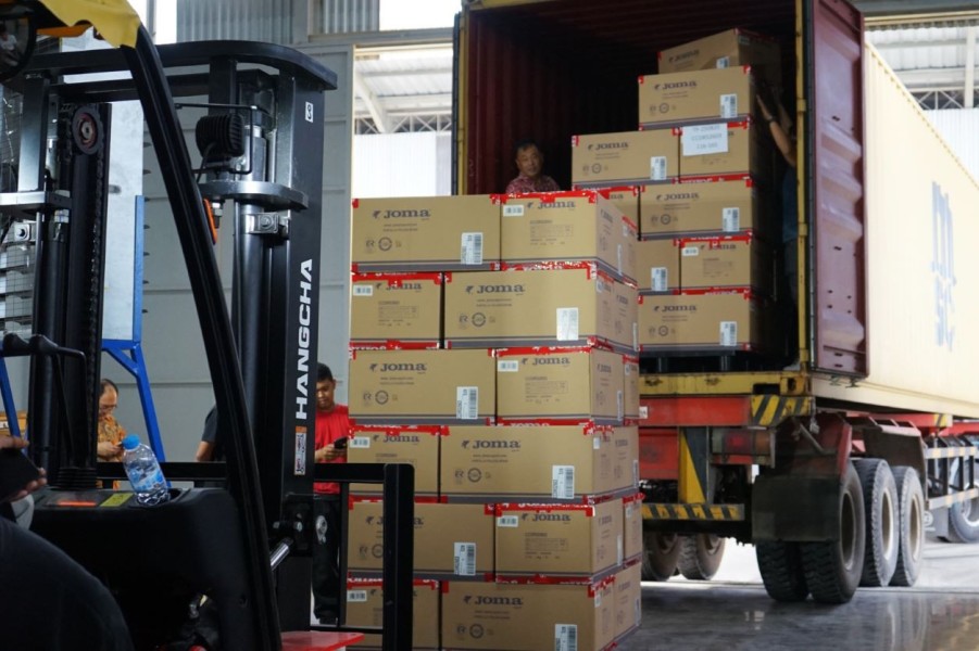 Industri Alas Kaki Tegal Berhasil Ekspor Sepuluh Ribu Pasang Sepatu Ke Spanyol