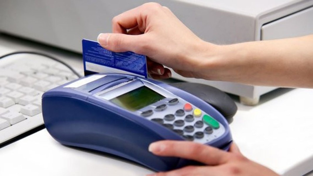 6 Perbedaan Kartu Debit dan Kartu Kredit serta Keuntungannya