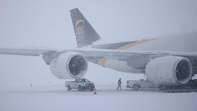 Badai Musim Dingin Terparah di Amerika Serikat Picu Ribuan Penerbangan Dibatalkan dan Listrik Padam Massal