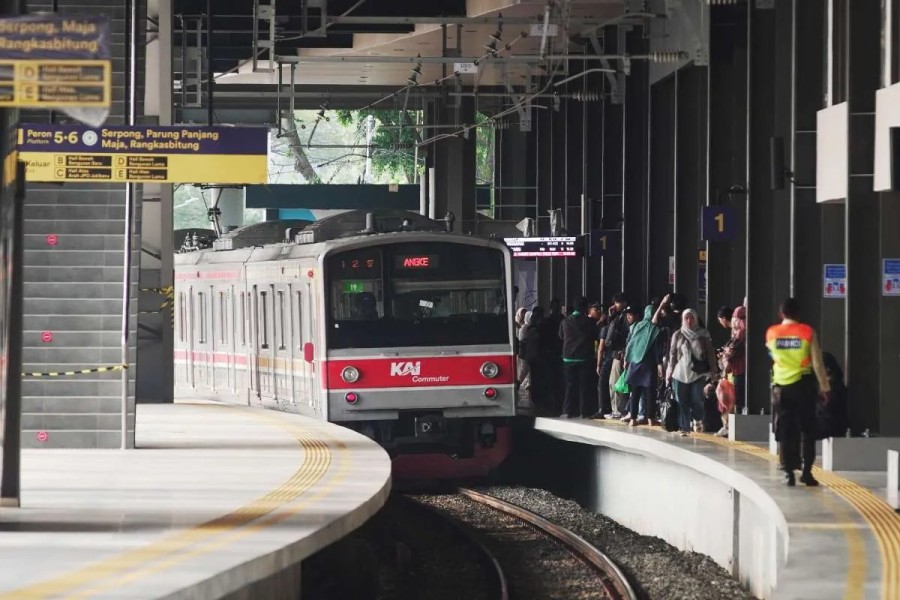 Transformasi KRL 2026: Elektrifikasi Lima Kota dan Misi Industrialisasi Mandiri