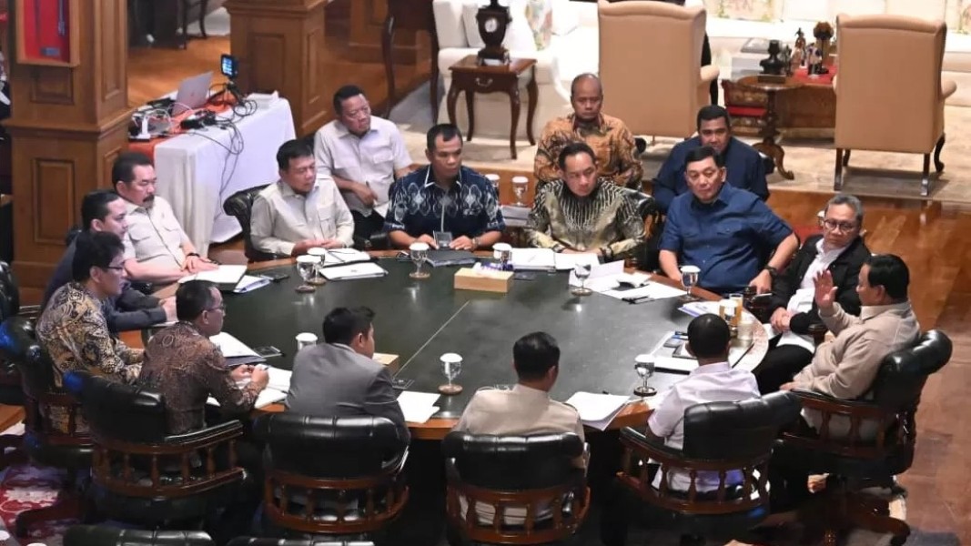 Prabowo Fokus Pendidikan Global Lewat 10 Kampus Baru dalam Rapat Hambalang
