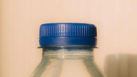 Bahaya Minum Air Botol Plastik Sekali Pakai
