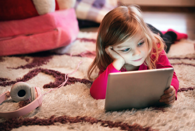 Waspadai Dampak Gadget Berlebihan pada Kesehatan Anak