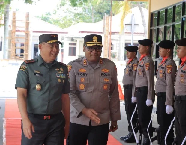 Harmoni di Kiarapedes: Strategi Kolaboratif TNI-Polri dalam Menjaga Stabilitas Keamanan