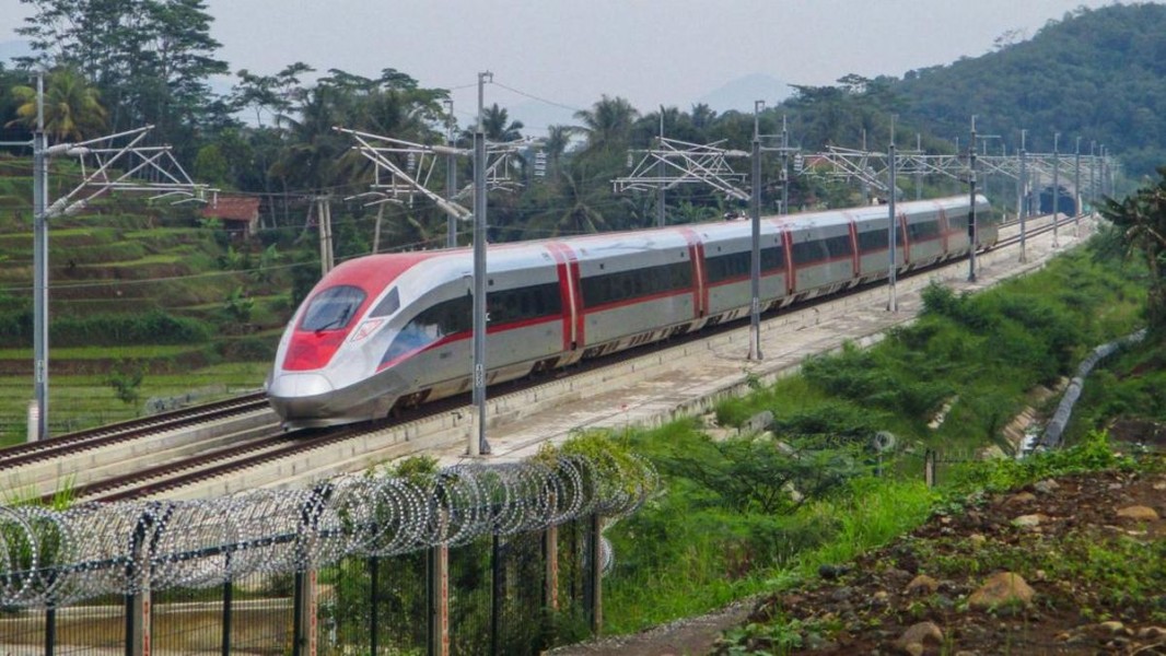 Kereta Api Cepat Whoosh Jakarta–Bandung, Simbol Baru Kemajuan Transportasi Indonesia