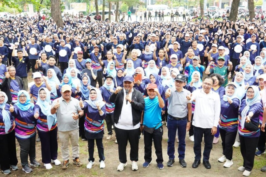 Kemenkes Meriahkan PKKMB Bersama Walikota Bengkulu