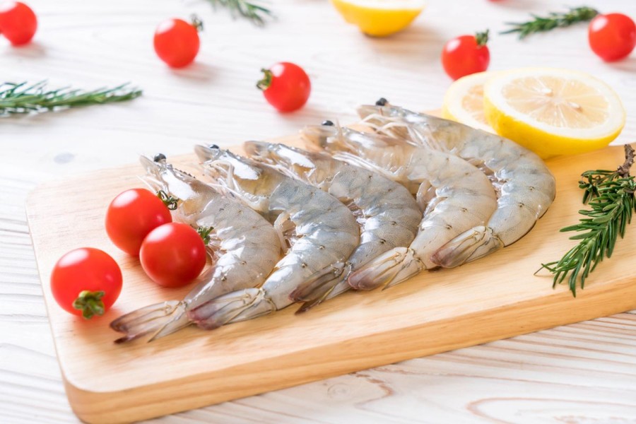 Tips Praktis Membersihkan Udang Agar Bersih Segar Siap Masak