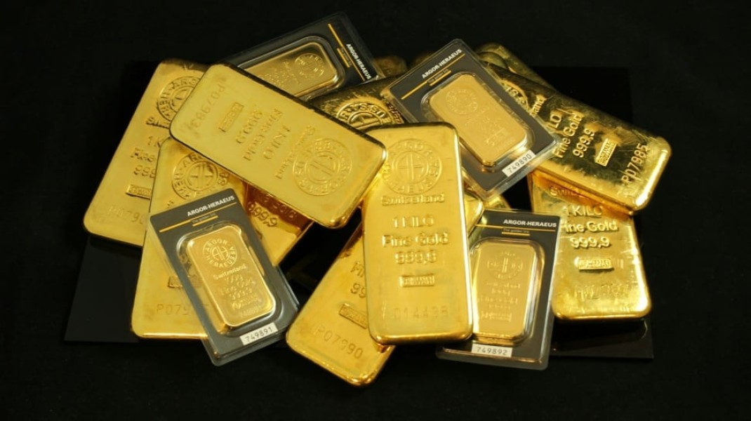 Harga Emas Semarang: Antam & Galeri Turun, UBS Naik