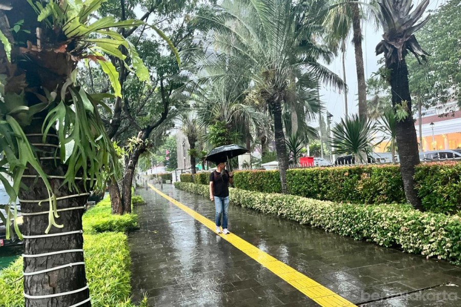 BMKG Prakirakan Jakarta Diguyur Hujan Ringan Siang Hingga Sore Hari