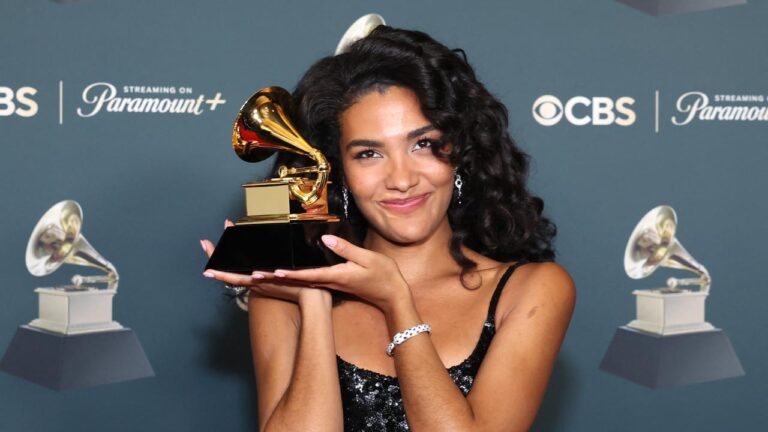 Olivia Dean Raih Grammy Best New Artist dengan Pesan Kekuatan Keluarga