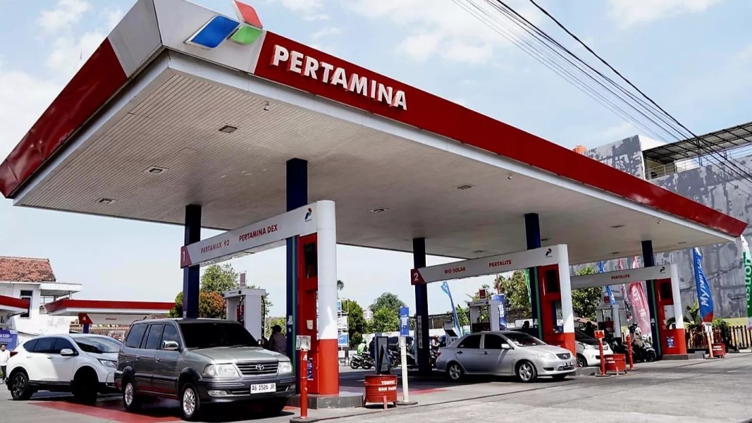 Harga BBM Awal Agustus: Pertamax Turun, Diesel Naik