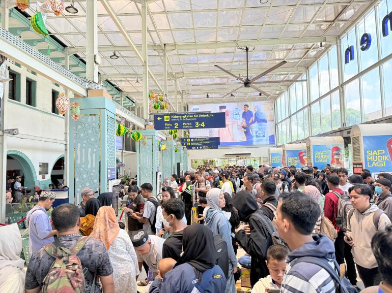 KAI Layani 4,9 Juta Perjalanan Selama Angkutan Lebaran 2026