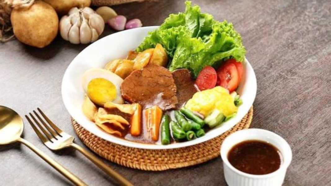 Menjelajah 7 Kuliner Legendaris Dekat Stasiun Solo Balapan yang Wajib Dicoba Traveler