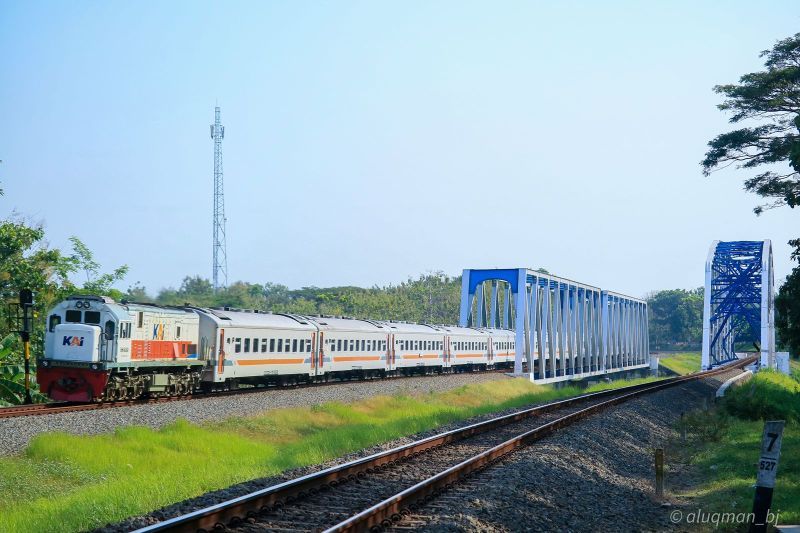 Kereta Api Joglosemarkerto Jadi Favorit Penumpang Selama Libur Lebaran Tahun 2026
