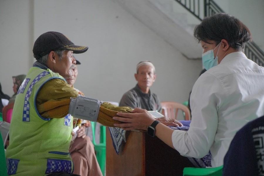Bio Farma Gelar Pengobatan Gratis untuk 1.000 Warga Desa Padaasih dan Karyamukti, Tingkatkan Akses Kesehatan di Jawa Barat