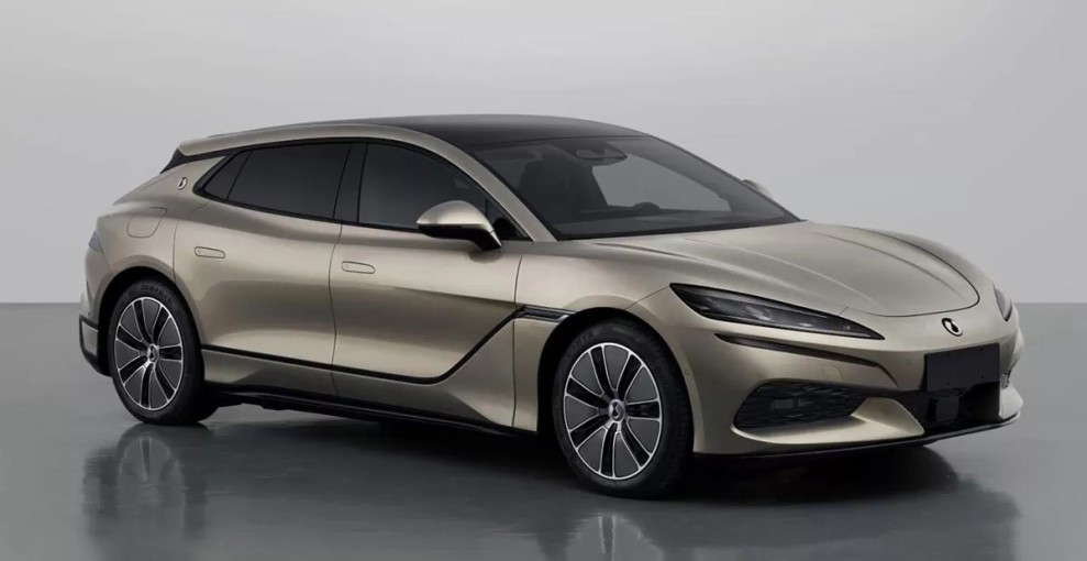 BYD Siap Hadirkan Denza Z9 ke Indonesia: Model Listrik Mewah yang Siap Tampil Sporty dan Elegan