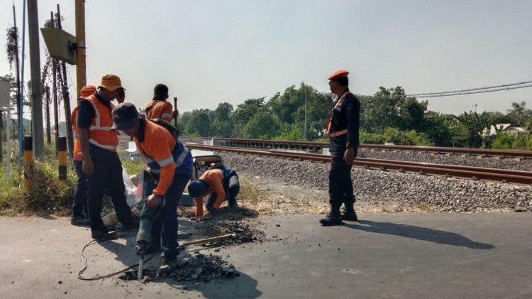 Sistem Peringatan Dini di Perlintasan Kereta Api di Padang Tidak Berfungsi, Waspadalah
