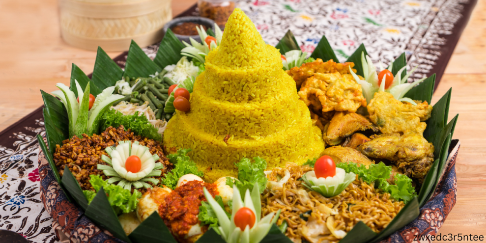 Daftar Harga Tumpeng Nasi Kuning Komplit dan Terjangkau