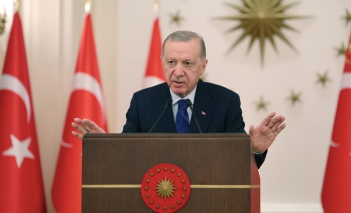 Presiden Erdogan Menyerukan Integrasi Transportasi Guna Memperkuat Pondasi Ekonomi Negara Muslim