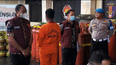 Residivis Pengoplos Gas Elpiji Ditangkap Lagi di Badung: Polisi Bongkar Gudang Ilegal di Darmasaba