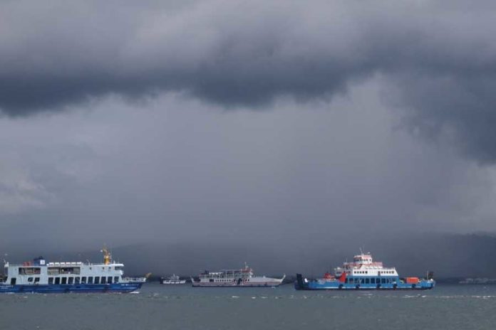 Penyeberangan Pemenang Sampai Bali Ditunda Akibat Cuaca Ekstrem: Keselamatan Penumpang Jadi Prioritas Utama