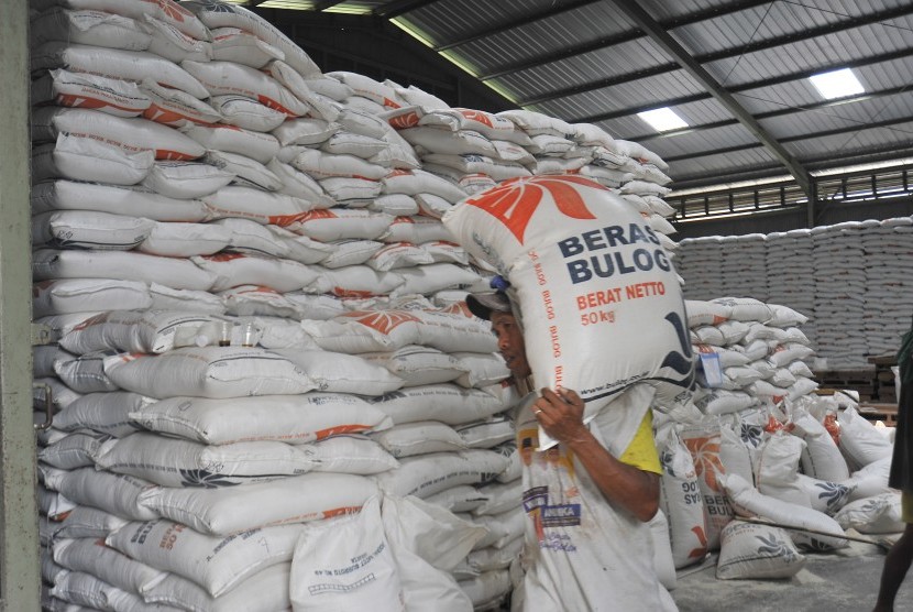 Bulog Pastikan Stok Beras Aman Jelang Natal dan Tahun Baru 2026 di Tangerang
