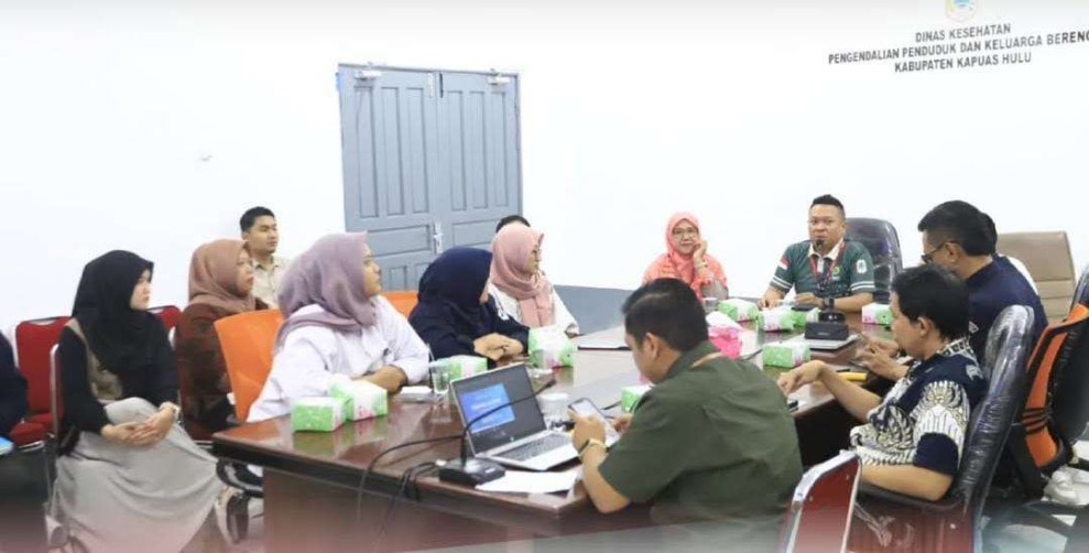 Dinas Kesehatan Kapuas Hulu Tingkatkan Kualitas Layanan Melalui Monitoring Spesialis Dokter Umum