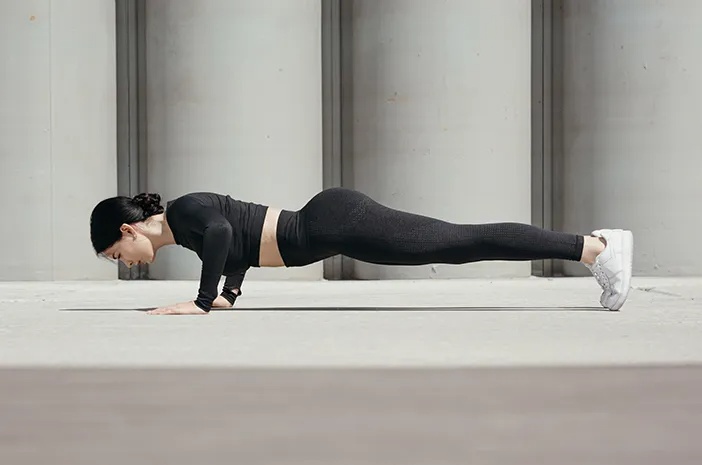 5 Latihan Beban Tubuh Praktis untuk Membentuk Otot dan Kekuatan Fungsional