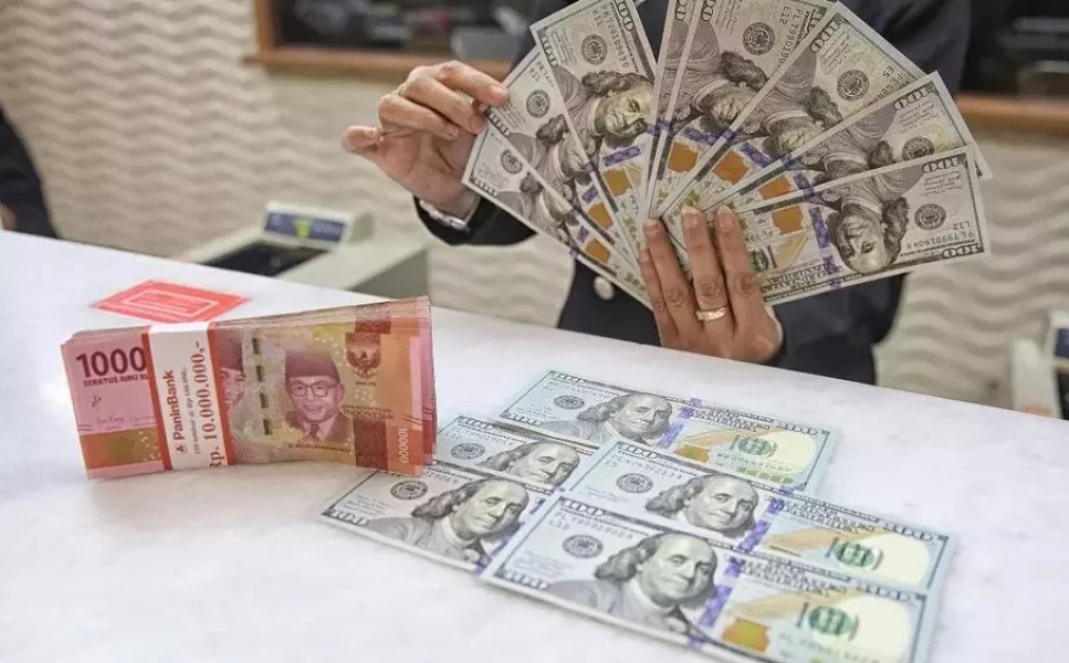 Pergerakan Nilai Tukar Rupiah terhadap Dolar AS Hari Ini Senin 22 Desember 2025