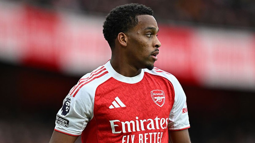 Jurrien Timber Minta Arsenal Tetap Rendah Hati di Puncak