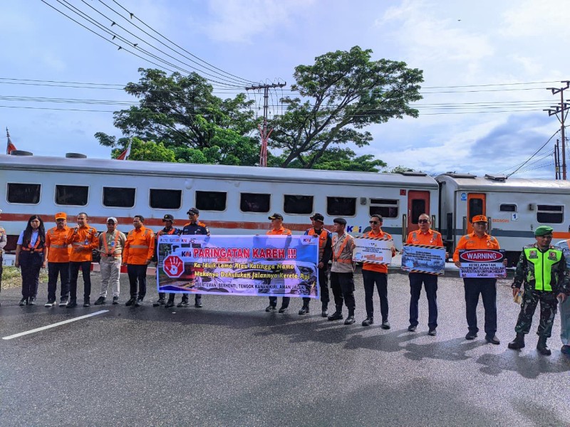 Hadapi Lonjakan Mobilitas Akhir Tahun, KAI Divre II Sumbar dan KAPM Tingkatkan Kesadaran Keselamatan di Perlintasan Sebidang