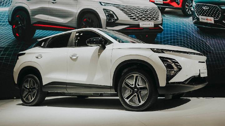Chery Omoda E5 2025: Mobil Listrik Futuristik yang Siap Menemani Aktivitas Harian Anda