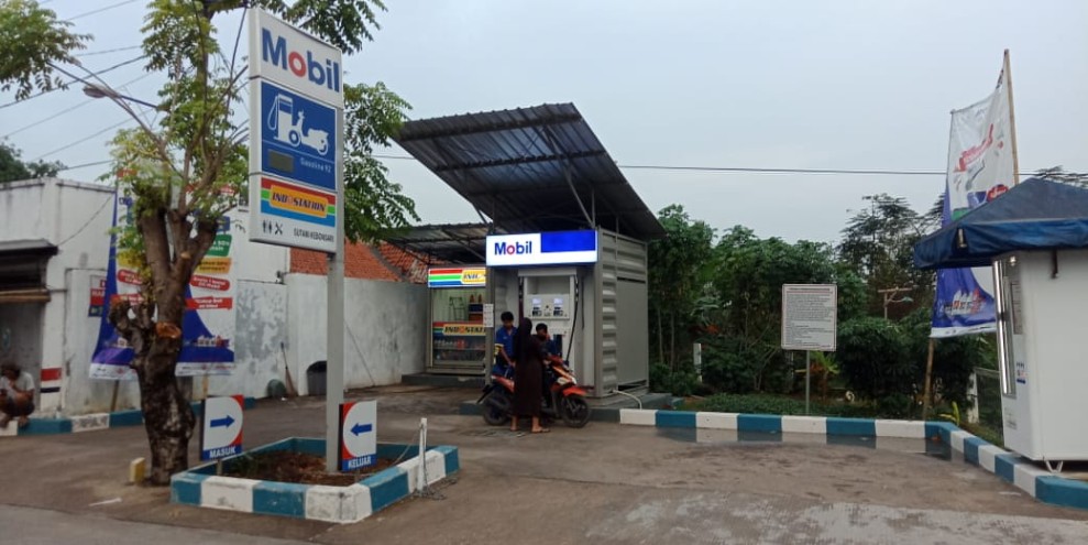 Lonjakan Permintaan di SPBU Mini Mobil Indostation Kras Akibat Isu Pertamax Oplosan