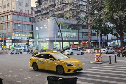 Perang Harga Bikin Mobil Listrik Baru Dijual Bekas di China