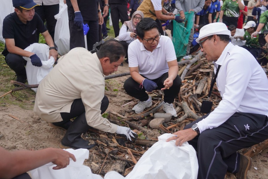 Menteri Lingkungan Hidup Ingatkan Sampah Bali Jaga Citra Pariwisata Indonesia